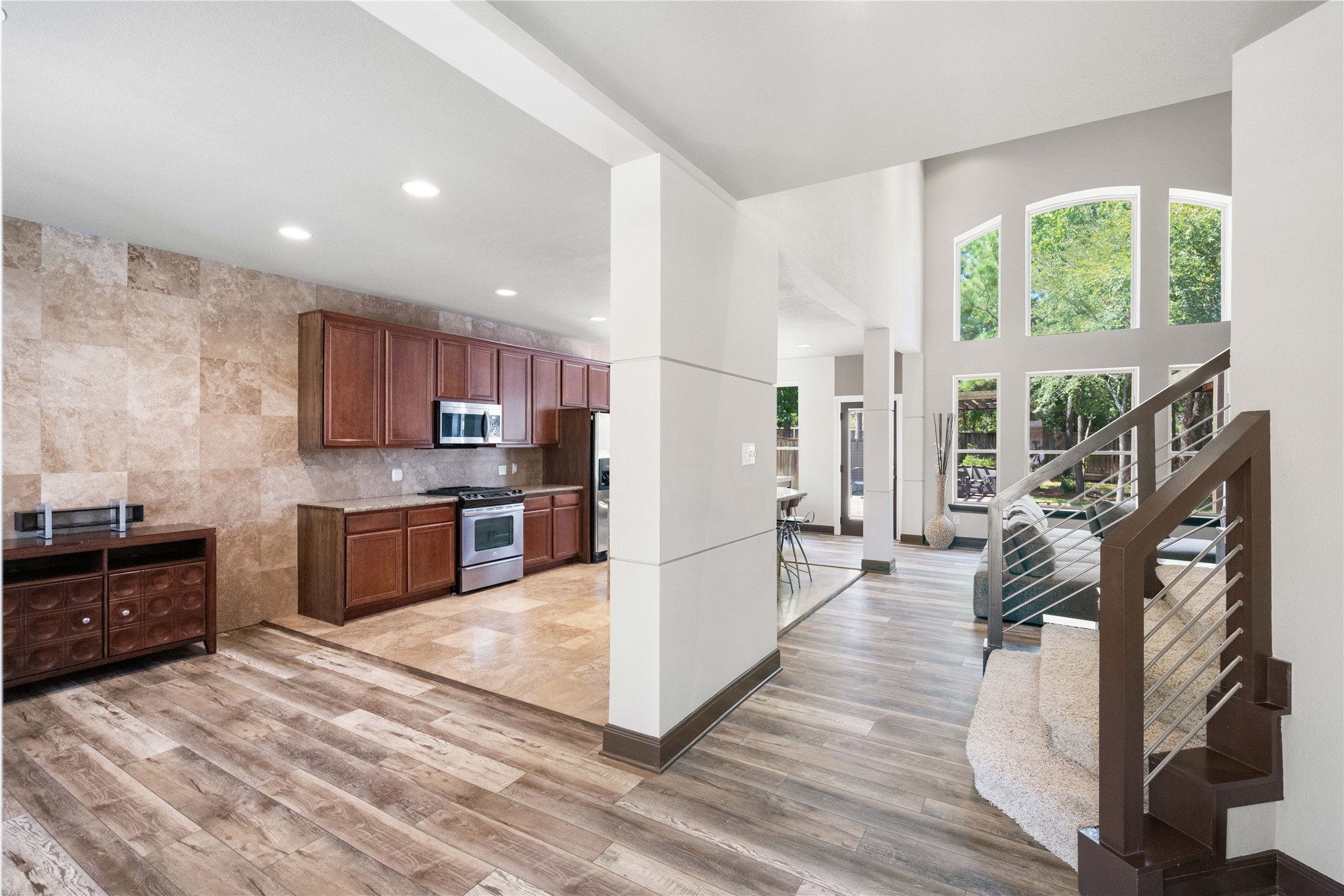 42 Rocky Point Court Spring, TX 77389 - Photo 5 of 27