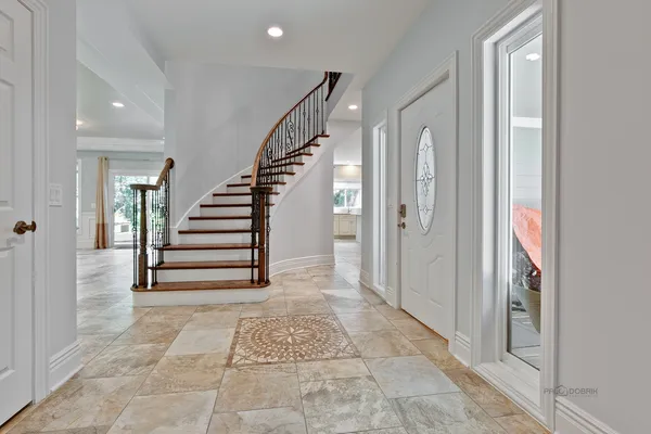 $6,800 | 24 Plymouth Court, Lincolnshire, IL 60069