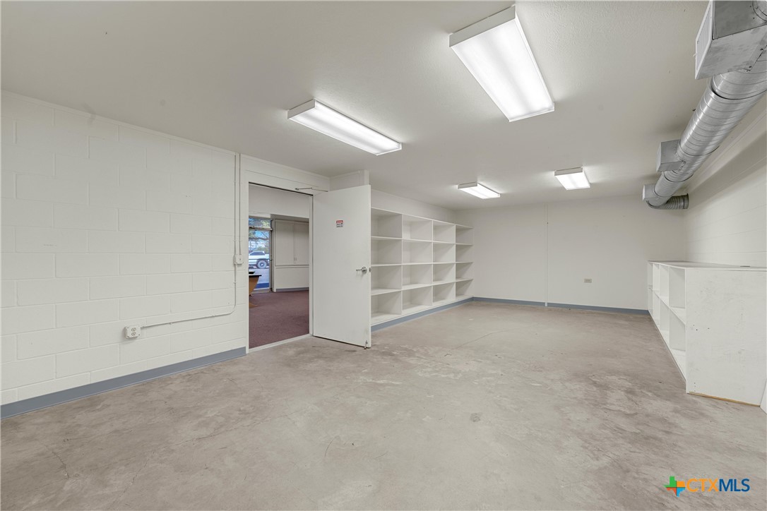 107 West Main Street Cameron, TX 76520 - Photo 29 of 37