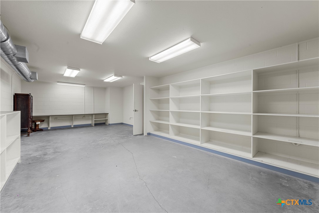 107 West Main Street Cameron, TX 76520 - Photo 30 of 37