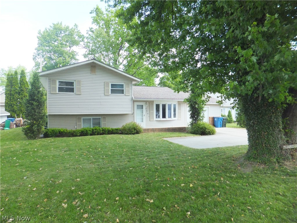 4641 Lake Road Sheffield Lake, OH 44054 - Photo 1 of 16