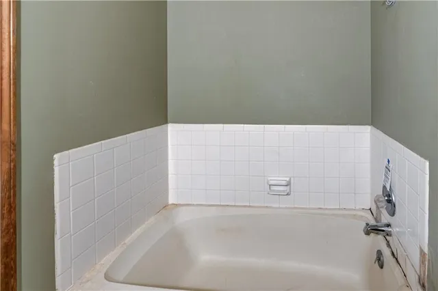 $164,900 | 14831 Crystal Drive, Excelsior Springs, MO 64024