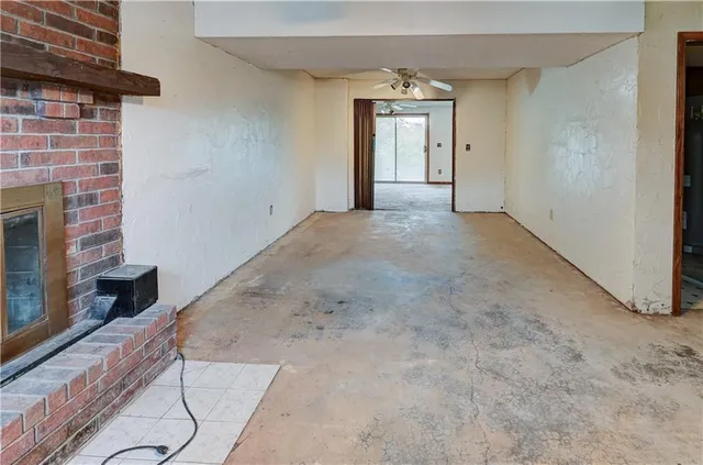 $164,900 | 14831 Crystal Drive, Excelsior Springs, MO 64024