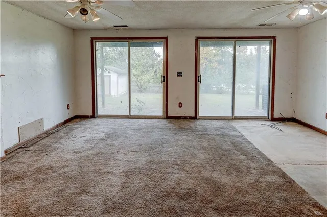 $164,900 | 14831 Crystal Drive, Excelsior Springs, MO 64024