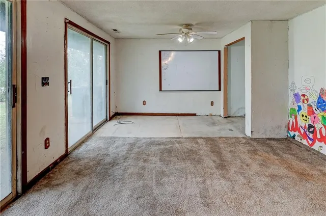 $164,900 | 14831 Crystal Drive, Excelsior Springs, MO 64024