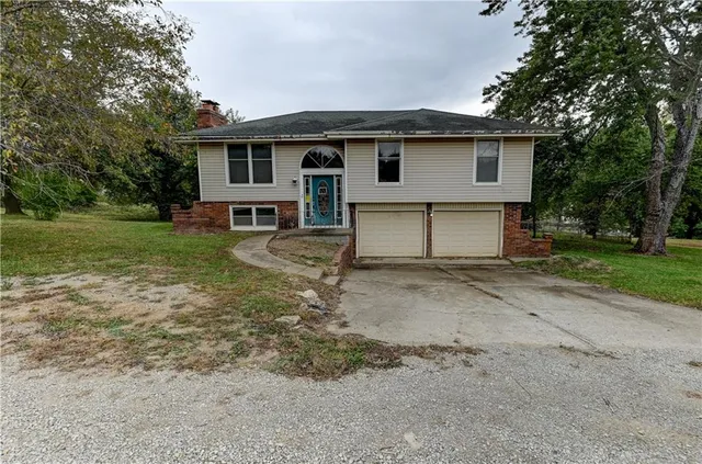 $164,900 | 14831 Crystal Drive, Excelsior Springs, MO 64024