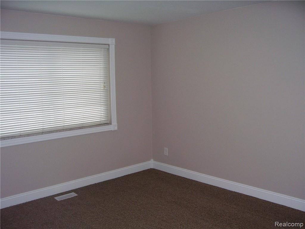 29582 Hoover Road Warren, MI 48093 - Photo 11 of 16