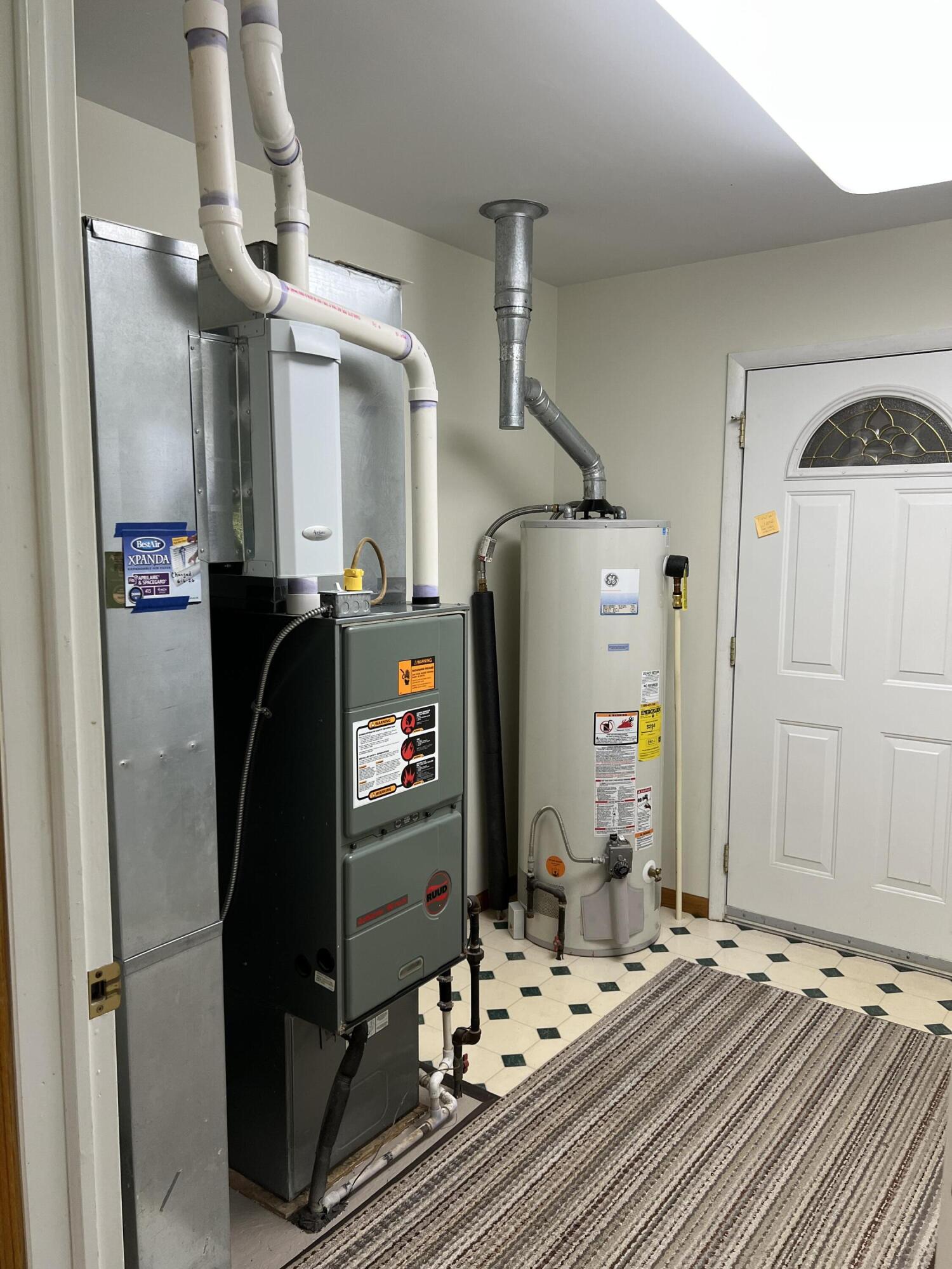 23568 Bohn Road Belleville, MI 48111 - Photo 35 of 51 Laundry - Furnace Area (2)