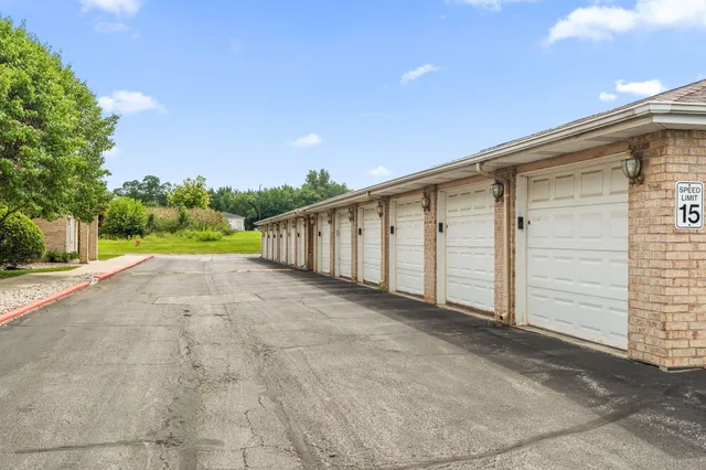 $171,000 | 2035 West 75th Place, Unit 21, Merrillville, IN 46410