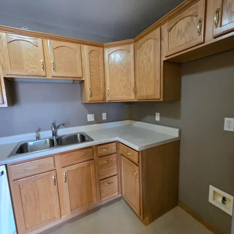 $171,000 | 2035 West 75th Place, Unit 21, Merrillville, IN 46410