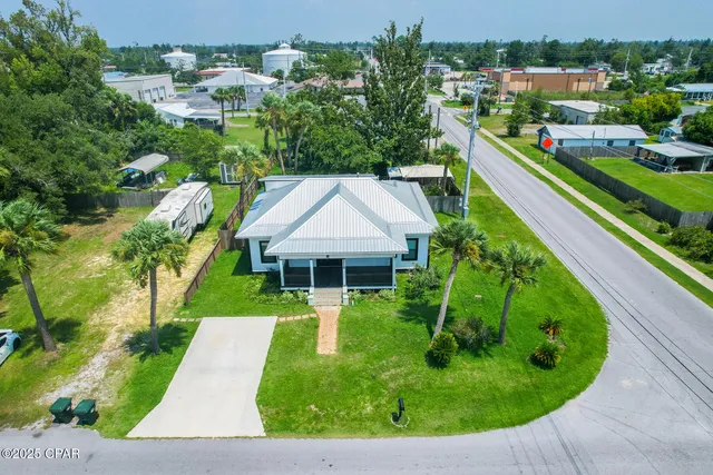 $349,500 | 1119 New York Avenue, Lynn Haven, FL 32444
