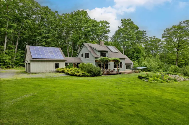 $1,395,000 | 683 Reservoir Road, White River Junction, VT 05001