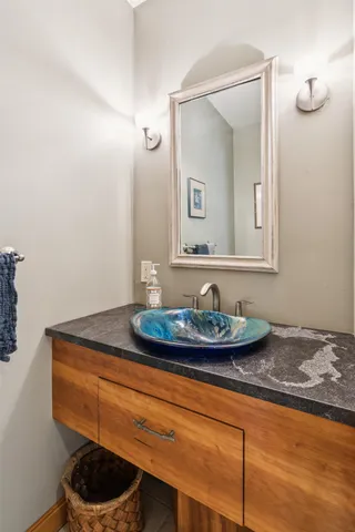 $1,395,000 | 683 Reservoir Road, White River Junction, VT 05001