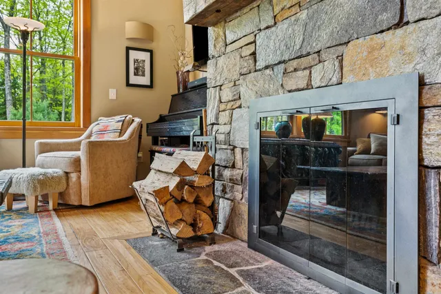 $1,395,000 | 683 Reservoir Road, White River Junction, VT 05001