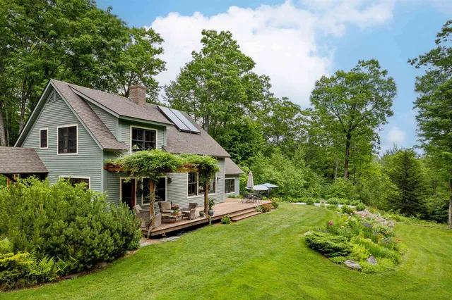$1,395,000 | 683 Reservoir Road, White River Junction, VT 05001
