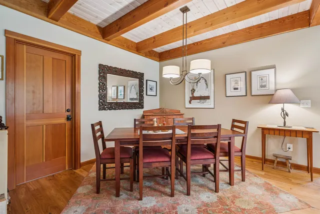 $1,395,000 | 683 Reservoir Road, White River Junction, VT 05001