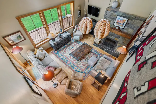 $1,395,000 | 683 Reservoir Road, White River Junction, VT 05001