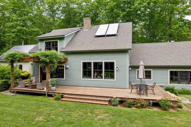 $1,395,000 | 683 Reservoir Road, White River Junction, VT 05001