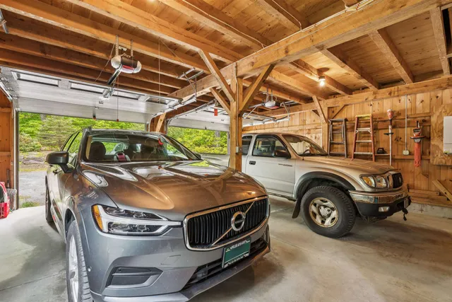 $1,395,000 | 683 Reservoir Road, White River Junction, VT 05001