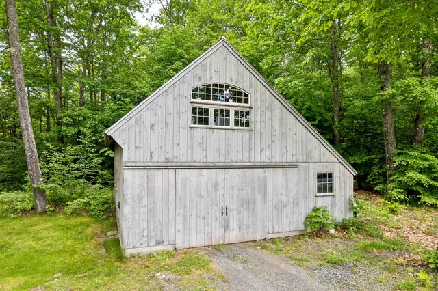 $1,395,000 | 683 Reservoir Road, White River Junction, VT 05001
