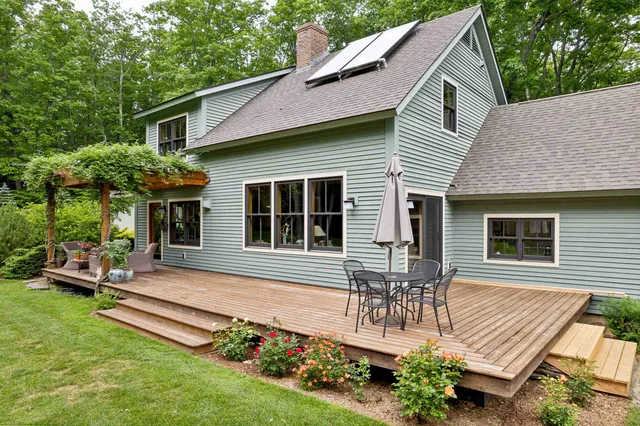 $1,395,000 | 683 Reservoir Road, White River Junction, VT 05001