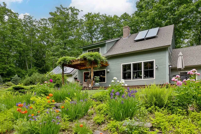 $1,395,000 | 683 Reservoir Road, White River Junction, VT 05001