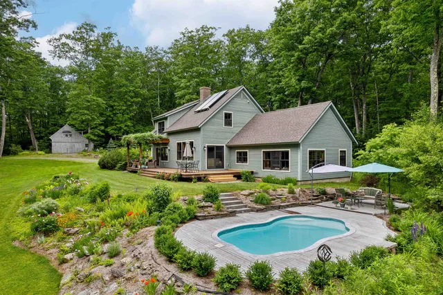 $1,395,000 | 683 Reservoir Road, White River Junction, VT 05001