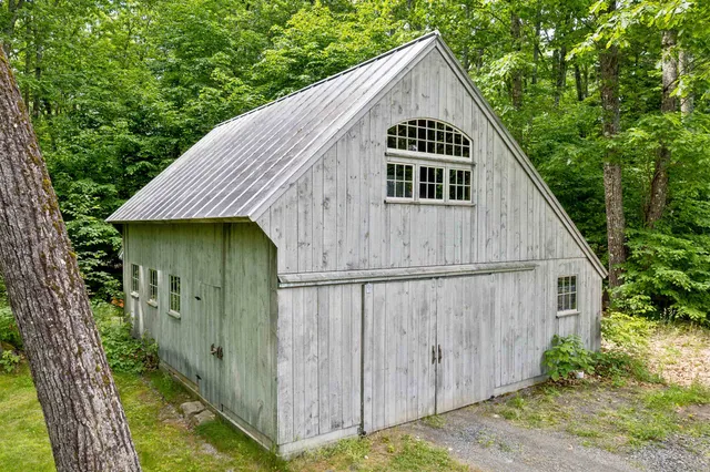 $1,395,000 | 683 Reservoir Road, White River Junction, VT 05001