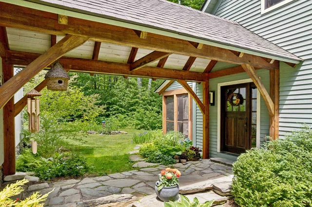 $1,395,000 | 683 Reservoir Road, White River Junction, VT 05001