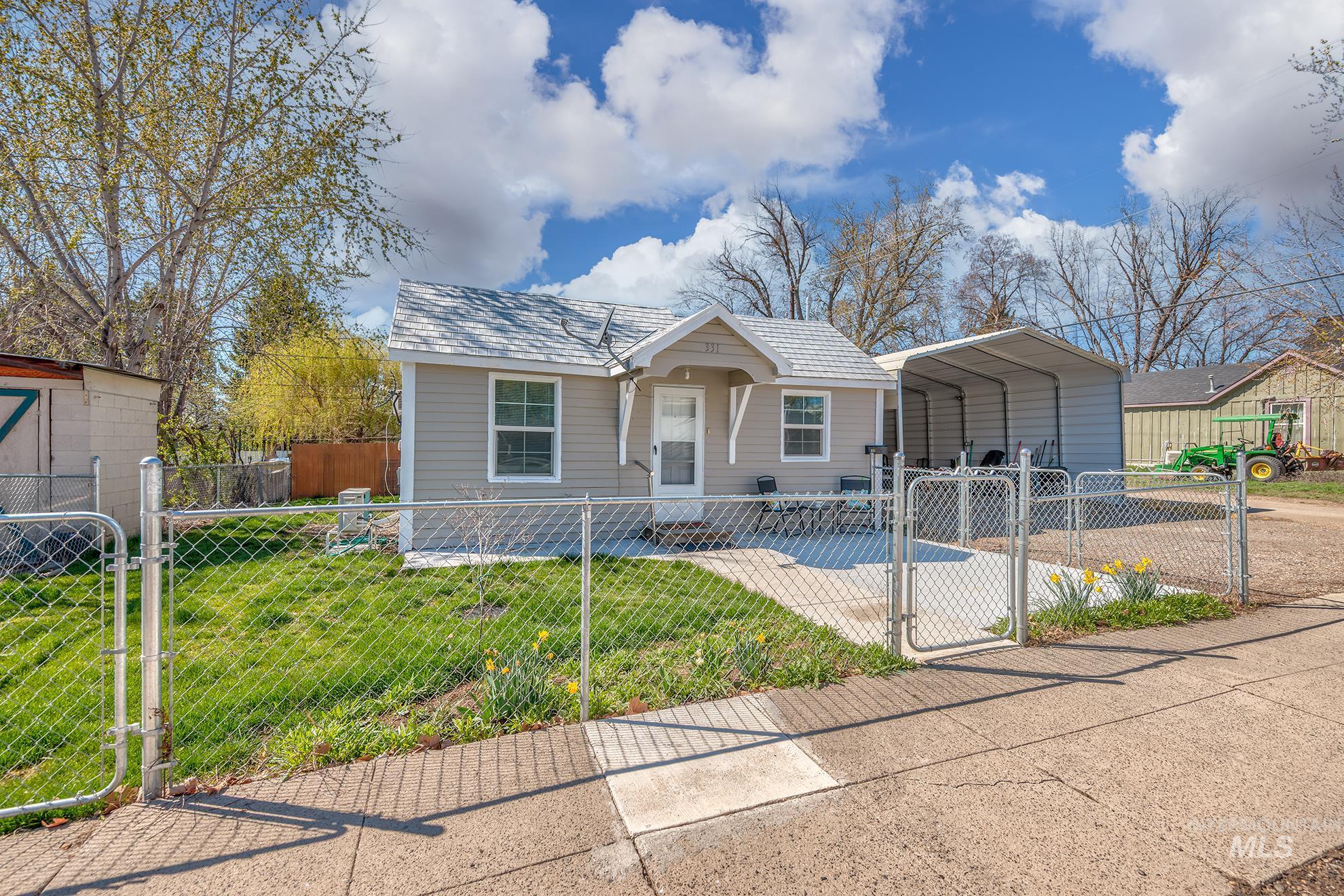 331 East 4th Street Weiser, ID 83672 - Photo 1 of 28