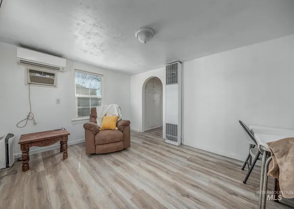 $179,900 | 331 East 4th Street, Weiser, ID 83672