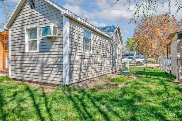 $179,900 | 331 East 4th Street, Weiser, ID 83672