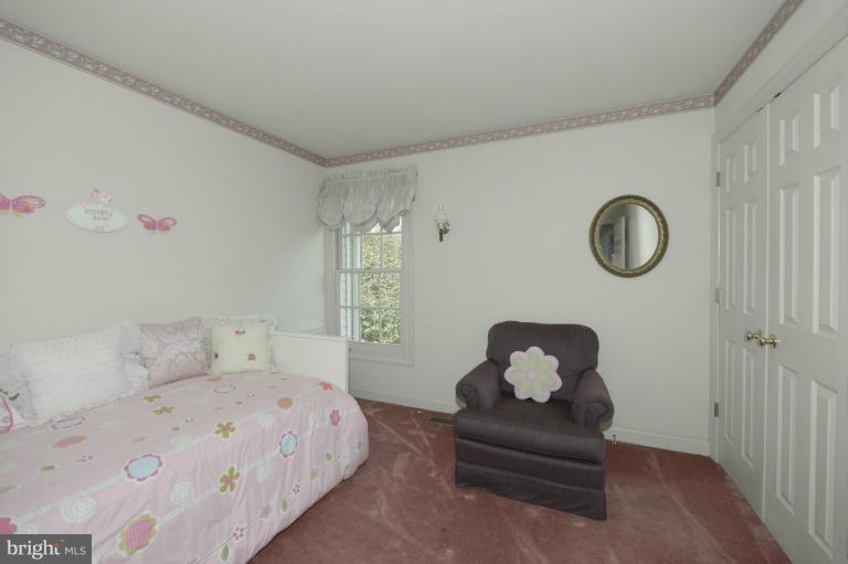 8376 Kings Heights Road Ellicott City, MD 21043 - Photo 19 of 28 Bedroom