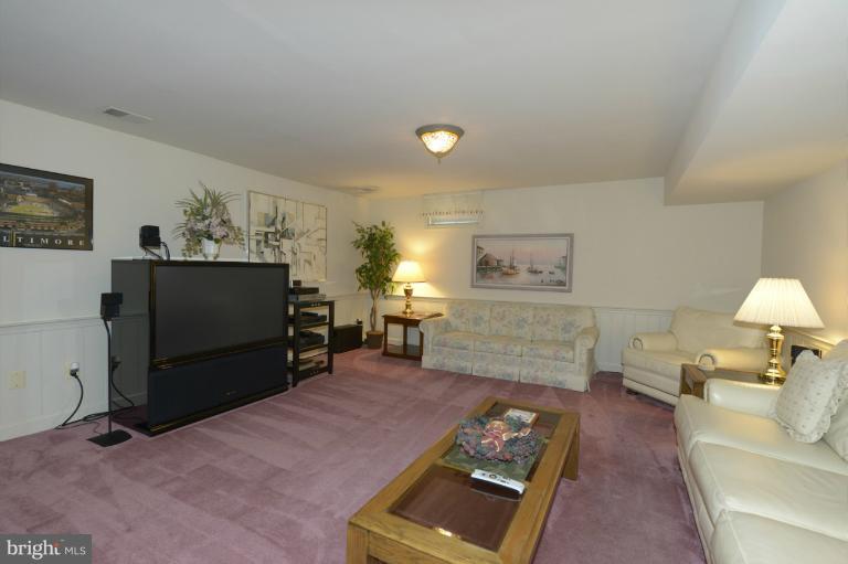 8376 Kings Heights Road Ellicott City, MD 21043 - Photo 23 of 28 Recreation Room