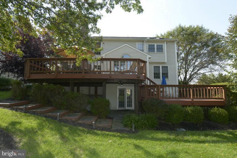 8376 Kings Heights Road Ellicott City, MD 21043 - Photo 28 of 28 Exterior (Rear)