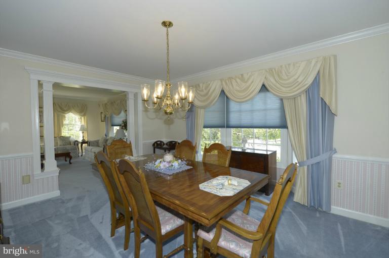 8376 Kings Heights Road Ellicott City, MD 21043 - Photo 6 of 28 Dining Room