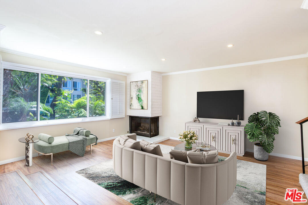 910 19th Street, Unit 111 Santa Monica, CA 90403 - Photo 1 of 31