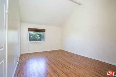 $8,250 | 910 19th Street, Unit 111, Santa Monica, CA 90403