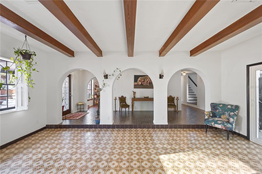 403 Weeburn Road Temple Terrace, FL 33617 - Photo 11 of 53 Gallery Image 11