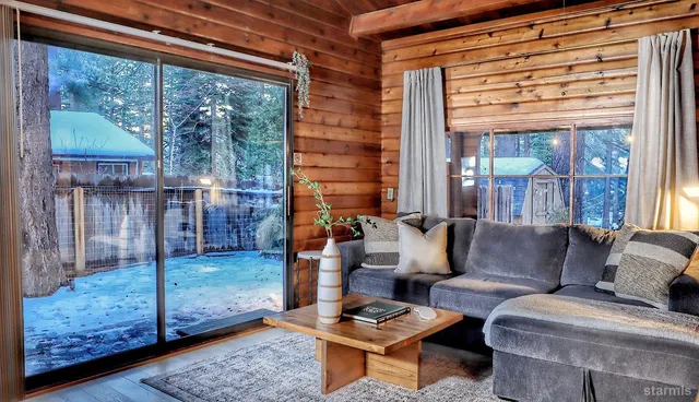 $599,000 | 861 Gardner Street, South Lake Tahoe, CA 96150