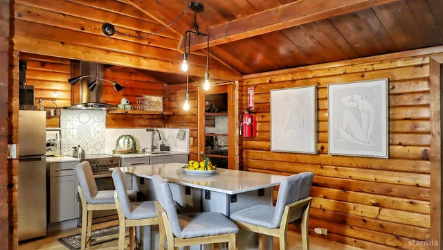 $599,000 | 861 Gardner Street, South Lake Tahoe, CA 96150