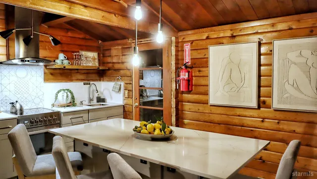 $599,000 | 861 Gardner Street, South Lake Tahoe, CA 96150