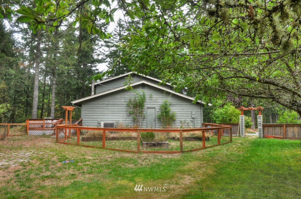 15202 Sidney Road Southwest Port Orchard, WA 98367 - Photo 11 of 22 Gallery Image 11