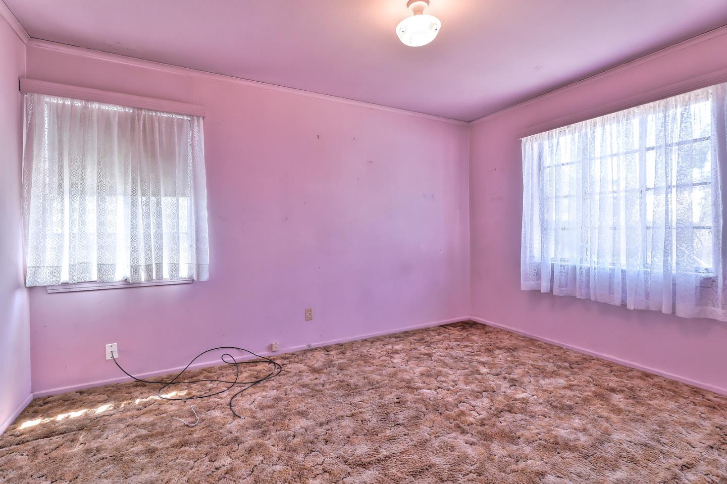 82 Arthur Road Watsonville, CA 95076 - Photo 2 of 6 Gallery Image 2