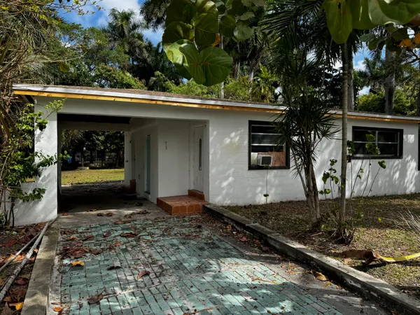 $2,495 | 75 Northwest 84th Street, Miami, FL 33150