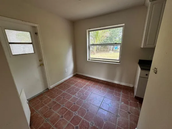 $2,195 | 75 Northwest 84th Street, Miami, FL 33150