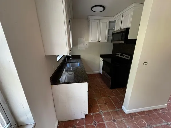 $2,195 | 75 Northwest 84th Street, Miami, FL 33150