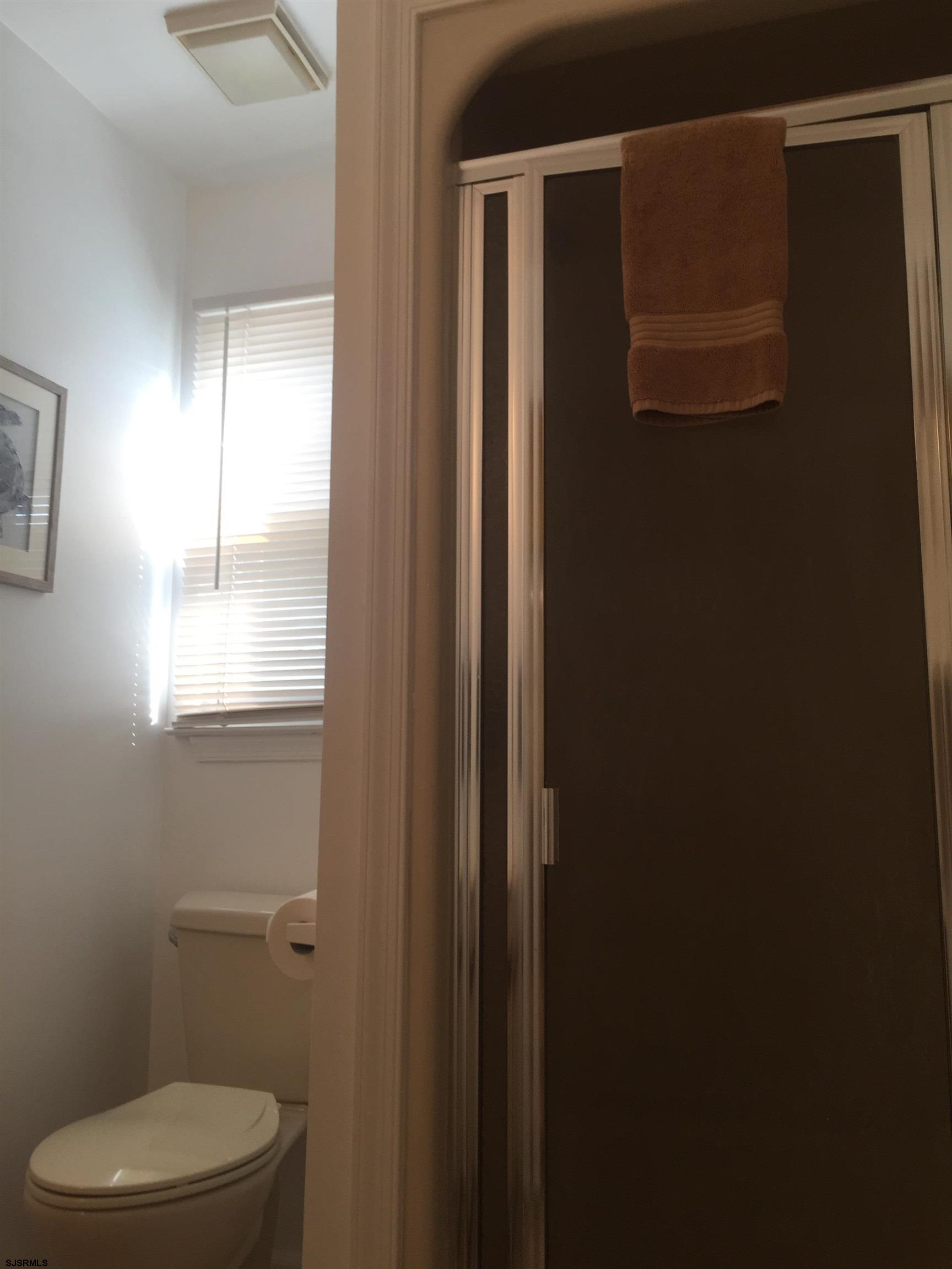 4013 West Brigantine Avenue, Unit 1 Brigantine, NJ 08203 - Photo 17 of 33 a bathroom with a toilet