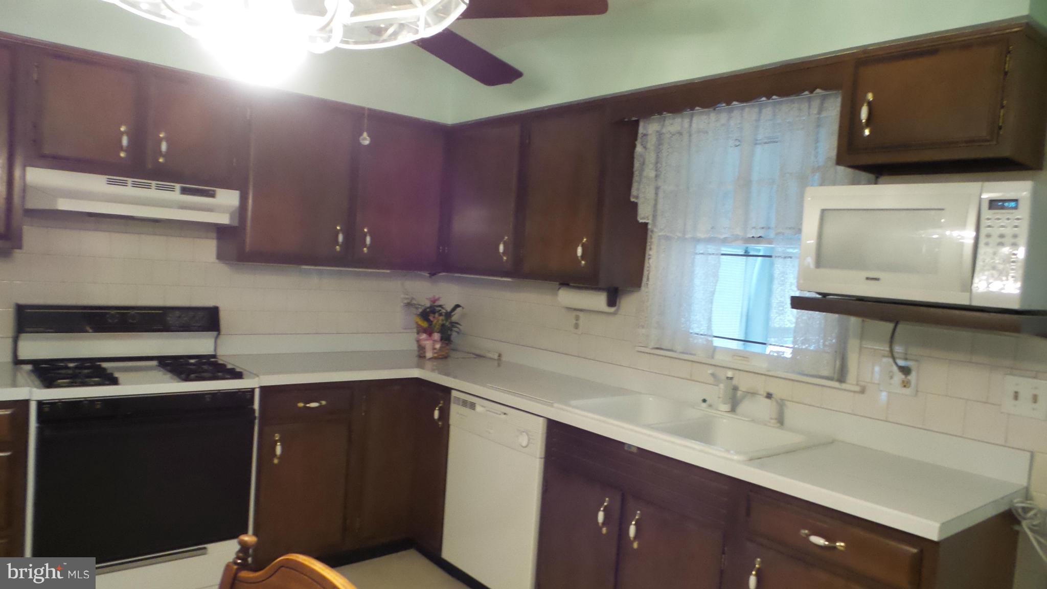 540 Stratford Road Fallston, MD 21047 - Photo 11 of 26 Kitchen