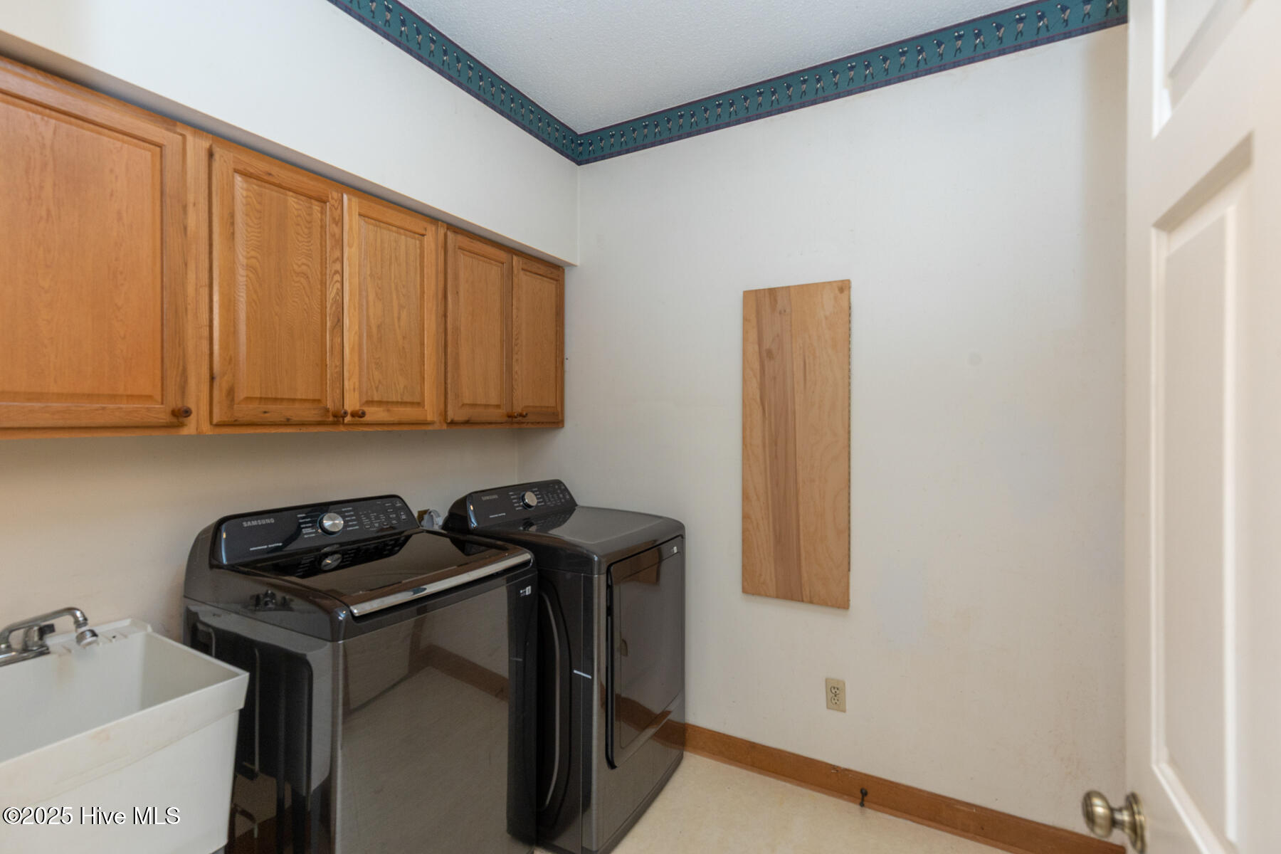 29 Edinburgh Lane Pinehurst, NC 28374 - Photo 13 of 37 laundry room